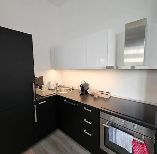Trendy & Quiet Urban Oasis Flat * Bratislava