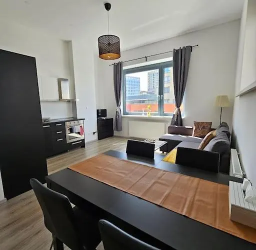 Trendy & Quiet Urban Oasis Flat Apartament Bratysława