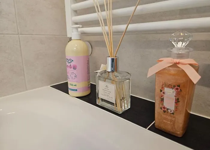 Daire Trendy & Quiet Urban Oasis Flat